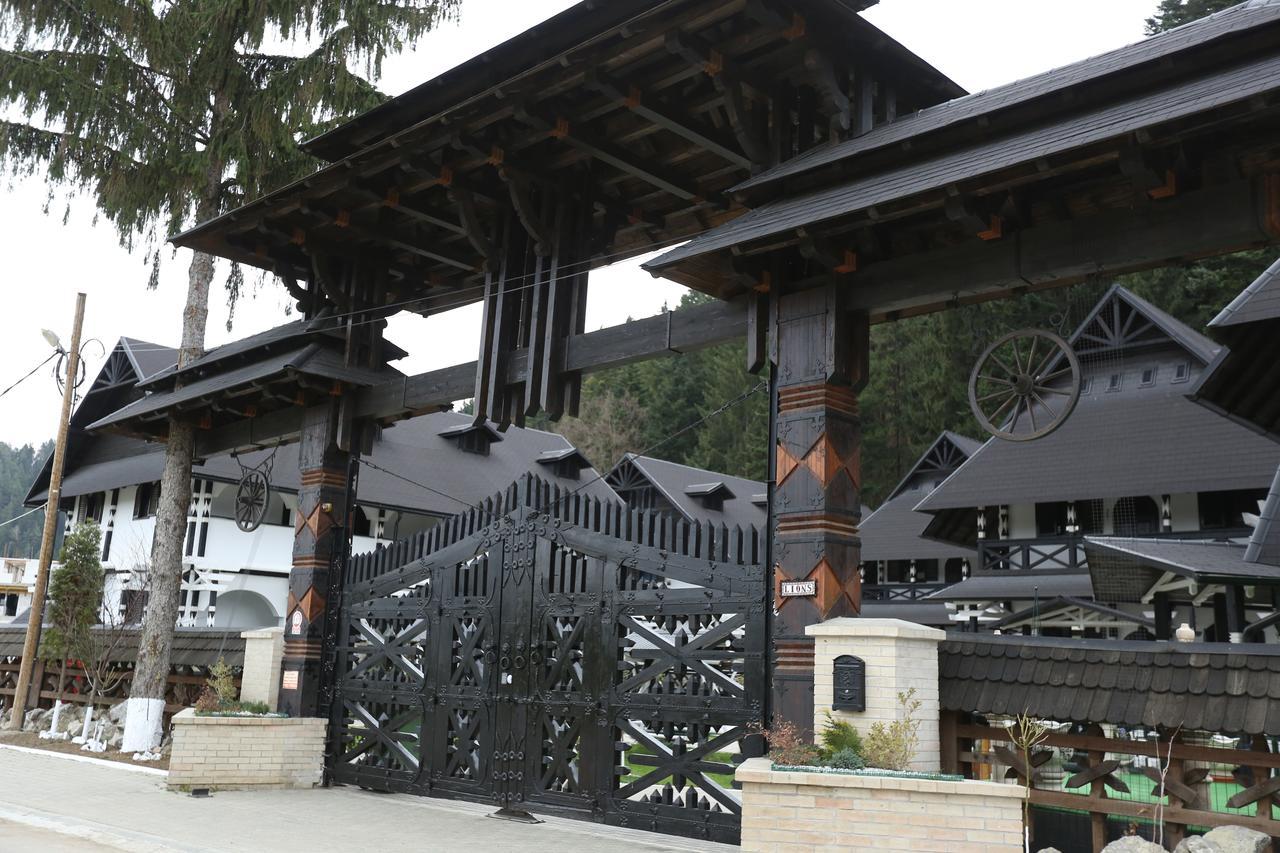 Hotel Complex Lions Bucovina à Voroneț Extérieur photo